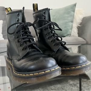 DOC MARTINS BLACK